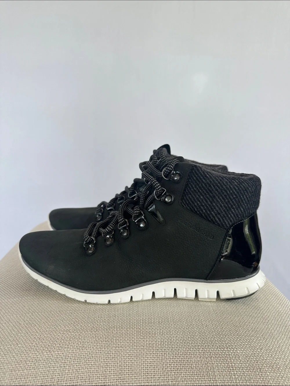 Cole Haan Zerogrand waterproof boots with White Soles women’s 9B, W17873